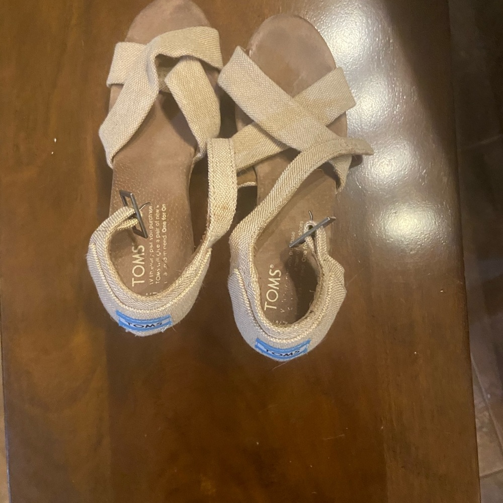 Tom wedges